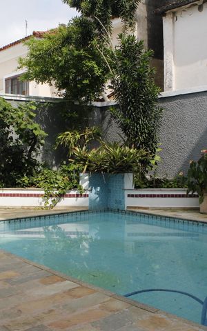 Casa de condomínio à venda com 293m², 6 quartos e 2 vagasPiscina