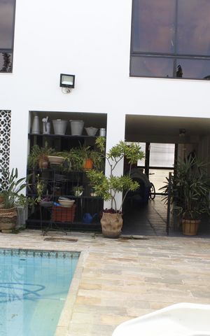 Casa de condomínio à venda com 293m², 6 quartos e 2 vagasPiscina