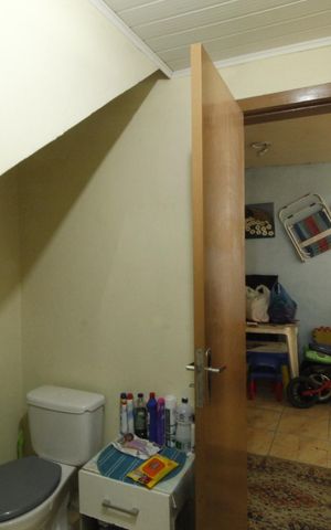 Casa à venda com 242m², 5 quartos e 1 vagaLavabo