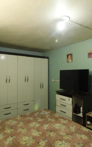 Casa à venda com 242m², 5 quartos e 1 vagaQuarto 4