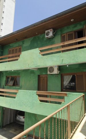 Casa à venda com 242m², 5 quartos e 1 vagaQuintal