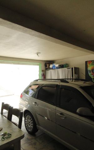 Casa à venda com 242m², 5 quartos e 1 vagaGaragem