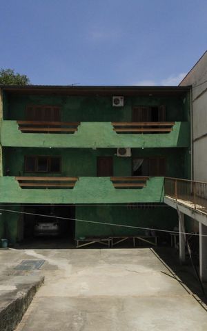 Casa à venda com 242m², 5 quartos e 1 vagaQuintal
