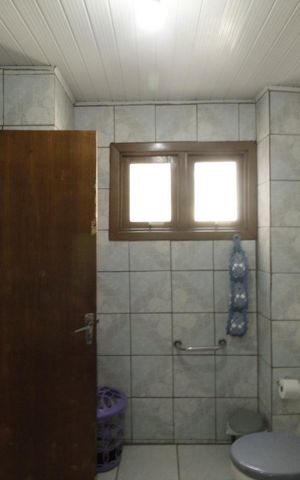Casa à venda com 242m², 5 quartos e 1 vagaBanheiro 1