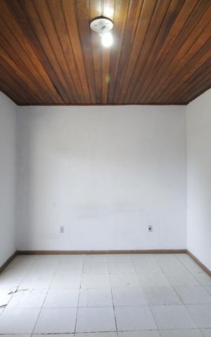 Casa à venda com 242m², 5 quartos e 1 vagaQuarto 2