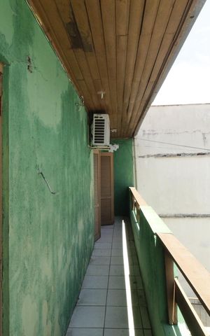 Casa à venda com 242m², 5 quartos e 1 vagaSacada