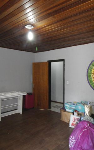 Casa à venda com 242m², 5 quartos e 1 vagaQuarto 1