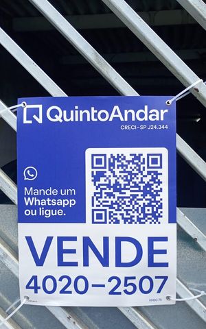 Casa à venda com 240m², 4 quartos e 2 vagasPlaquinha