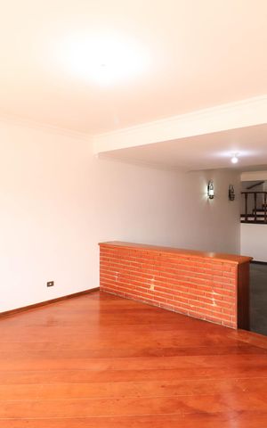 Casa à venda com 267m², 3 quartos e 4 vagas