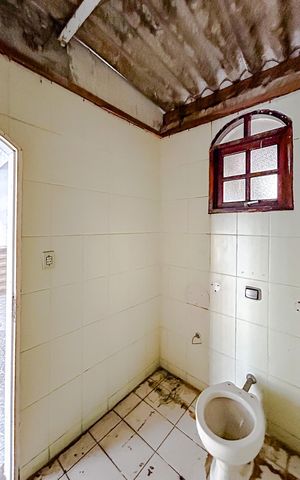 Casa à venda com 352m², 4 quartos e 4 vagasBanheiro 6