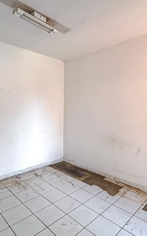 Casa à venda com 352m², 4 quartos e 4 vagasQuarto 4