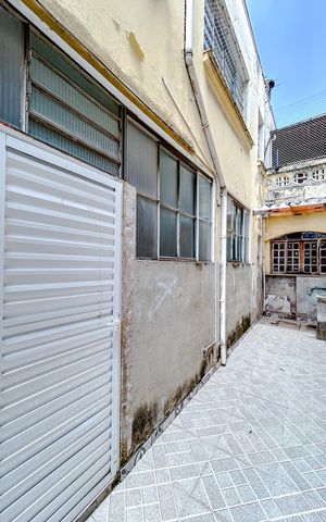 Casa à venda com 352m², 4 quartos e 4 vagasÁrea de Serviço