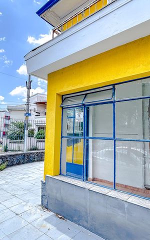 Casa à venda com 352m², 4 quartos e 4 vagasÁrea externa