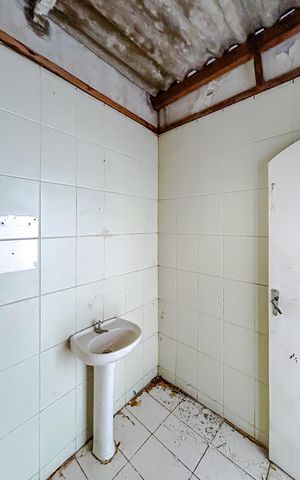 Casa à venda com 352m², 4 quartos e 4 vagasBanheiro 6