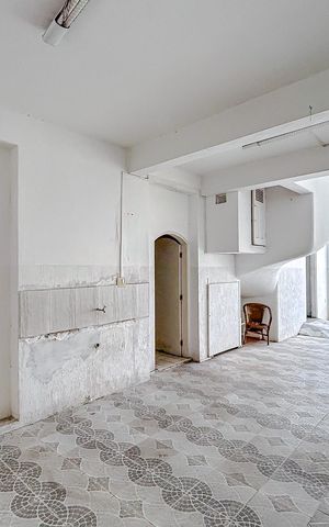 Casa à venda com 352m², 4 quartos e 4 vagasSala 5
