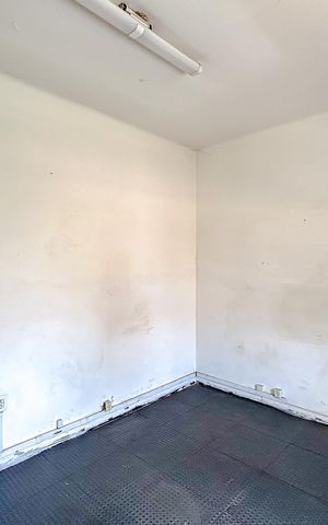 Casa à venda com 352m², 4 quartos e 4 vagasQuarto 2