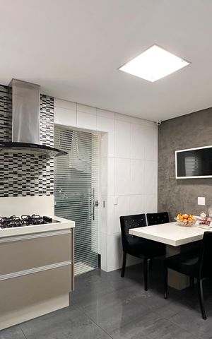 Apartamento à venda com 290m², 2 quartos e 3 vagas Apartamento à venda com 290m², 2 quartos e 3 vagasCozinha