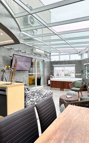 Apartamento à venda com 290m², 2 quartos e 3 vagas Apartamento à venda com 290m², 2 quartos e 3 vagasSacada da Sala
