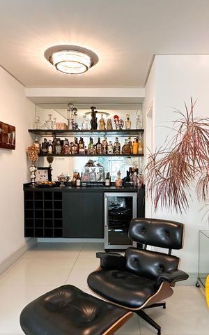 Apartamento à venda com 290m², 2 quartos e 3 vagas Apartamento à venda com 290m², 2 quartos e 3 vagasSala
