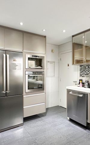 Apartamento à venda com 290m², 2 quartos e 3 vagas Apartamento à venda com 290m², 2 quartos e 3 vagasCozinha