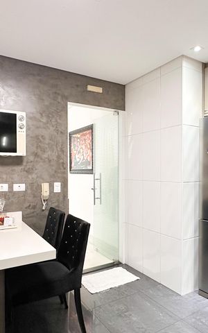 Apartamento à venda com 290m², 2 quartos e 3 vagas Apartamento à venda com 290m², 2 quartos e 3 vagasCozinha