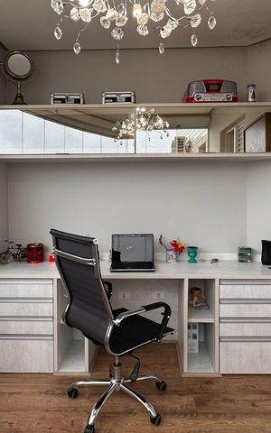 Apartamento à venda com 290m², 2 quartos e 3 vagas Apartamento à venda com 290m², 2 quartos e 3 vagasEscritório