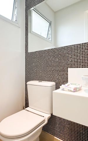 Apartamento à venda com 290m², 2 quartos e 3 vagas Apartamento à venda com 290m², 2 quartos e 3 vagasBanheiro da Suíte 2