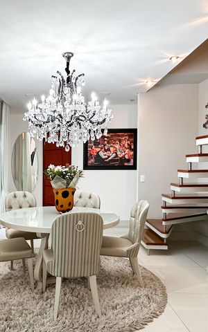 Apartamento à venda com 290m², 2 quartos e 3 vagas Apartamento à venda com 290m², 2 quartos e 3 vagasSala