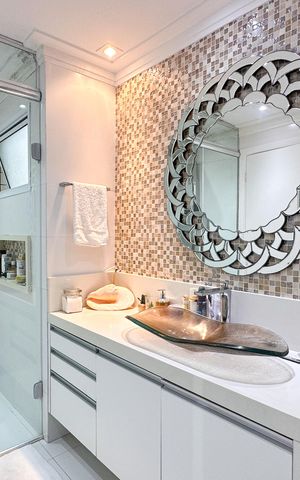 Apartamento à venda com 290m², 2 quartos e 3 vagas Apartamento à venda com 290m², 2 quartos e 3 vagasBanheiro da Suíte 2