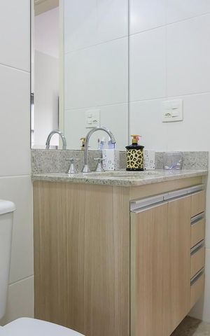 Apartamento à venda com 82m², 3 quartos e 2 vagasBanheiro da suíte