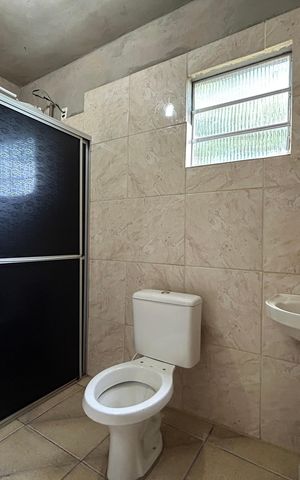 Casa à venda com 220m², 2 quartos e 1 vaga