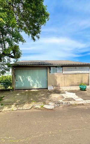 Casa à venda com 220m², 2 quartos e 1 vaga