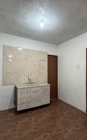 Casa à venda com 220m², 2 quartos e 1 vaga