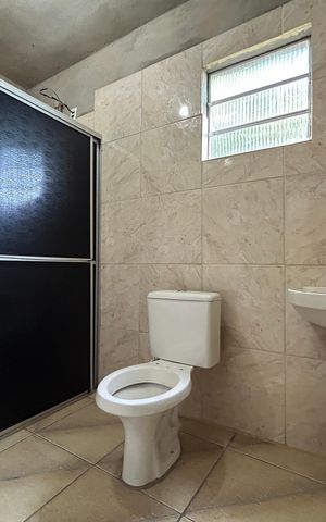 Casa à venda com 220m², 2 quartos e 1 vaga