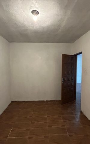 Casa à venda com 220m², 2 quartos e 1 vaga