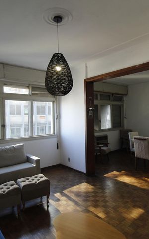 Apartamento à venda com 106m², 2 quartos e sem vagaSala