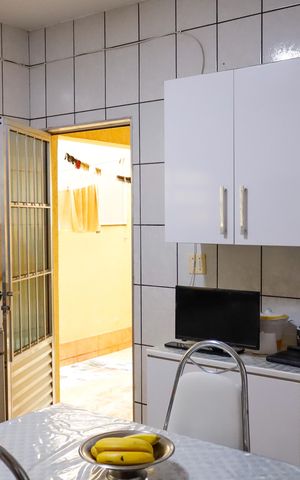 Casa à venda com 94m², 2 quartos e 2 vagas Casa à venda com 94m², 2 quartos e 2 vagasCozinha
