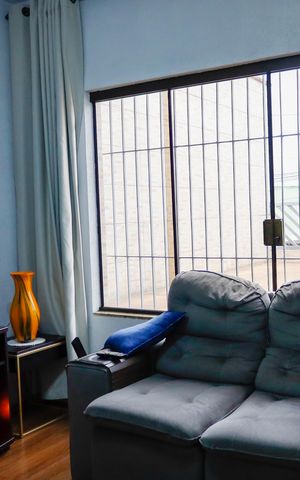 Casa à venda com 94m², 2 quartos e 2 vagas Casa à venda com 94m², 2 quartos e 2 vagassala