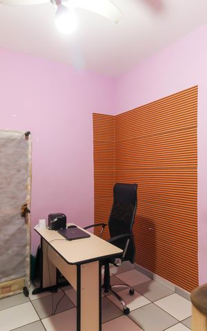 Casa à venda com 230m², 4 quartos e 3 vagas Casa à venda com 230m², 4 quartos e 3 vagasQuarto 2