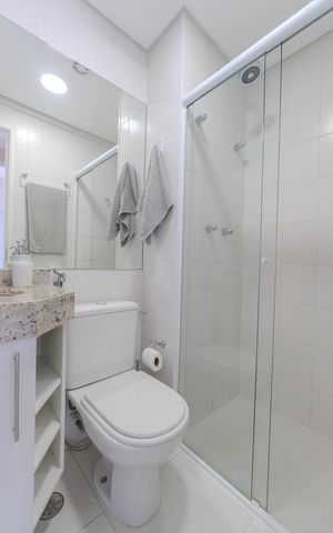 Apartamento à venda com 55m², 2 quartos e 2 vagas Apartamento à venda com 55m², 2 quartos e 2 vagasBanheiro