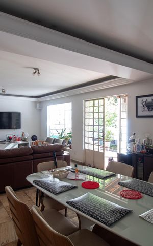 Casa à venda com 290m², 3 quartos e 2 vagas Casa à venda com 290m², 3 quartos e 2 vagasSala de Jantar