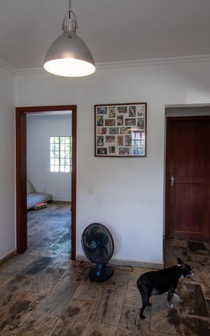 Casa à venda com 290m², 3 quartos e 2 vagas Casa à venda com 290m², 3 quartos e 2 vagasEscritório
