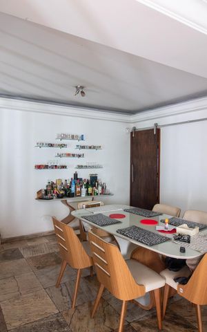 Casa à venda com 290m², 3 quartos e 2 vagas Casa à venda com 290m², 3 quartos e 2 vagasSala de Jantar