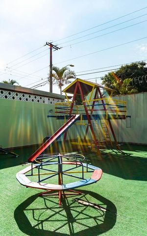 Casa de condomínio à venda com 126m², 3 quartos e 2 vagas Casa de condomínio à venda com 126m², 3 quartos e 2 vagasÁrea comum - Playground