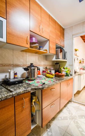Casa de condomínio à venda com 126m², 3 quartos e 2 vagas Casa de condomínio à venda com 126m², 3 quartos e 2 vagasCozinha 1