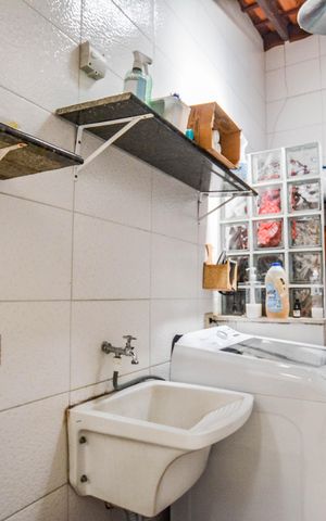 Casa de condomínio à venda com 126m², 3 quartos e 2 vagas Casa de condomínio à venda com 126m², 3 quartos e 2 vagasÁrea de Serviço