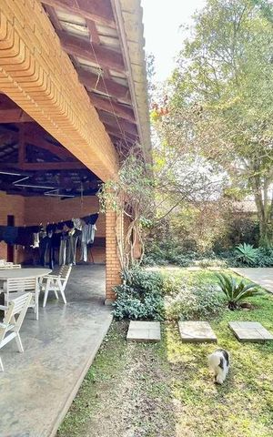 Casa para alugar com 923m², 5 quartos e 10 vagas