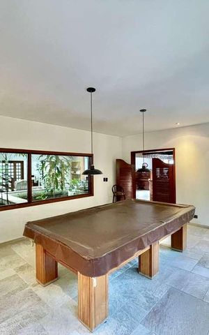 Casa para alugar com 923m², 5 quartos e 10 vagas