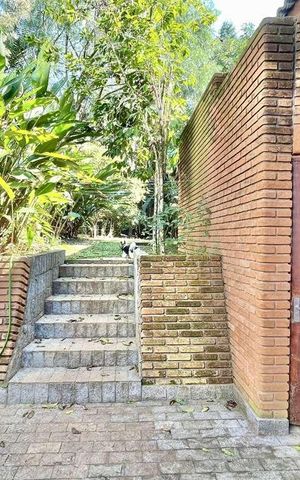 Casa para alugar com 923m², 5 quartos e 10 vagas