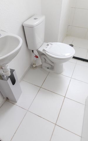Apartamento à venda com 42m², 2 quartos e sem vaga Apartamento à venda com 42m², 2 quartos e sem vagaBanheiro